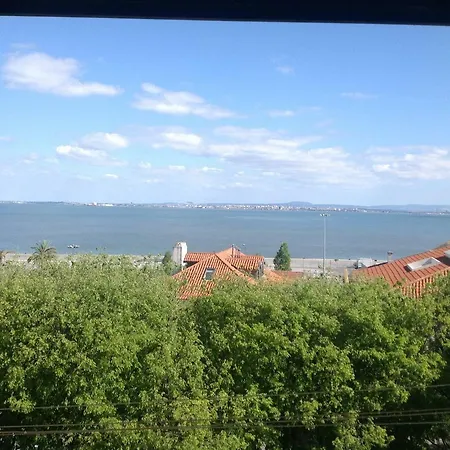 Xavier - Alfama River View Lisbon